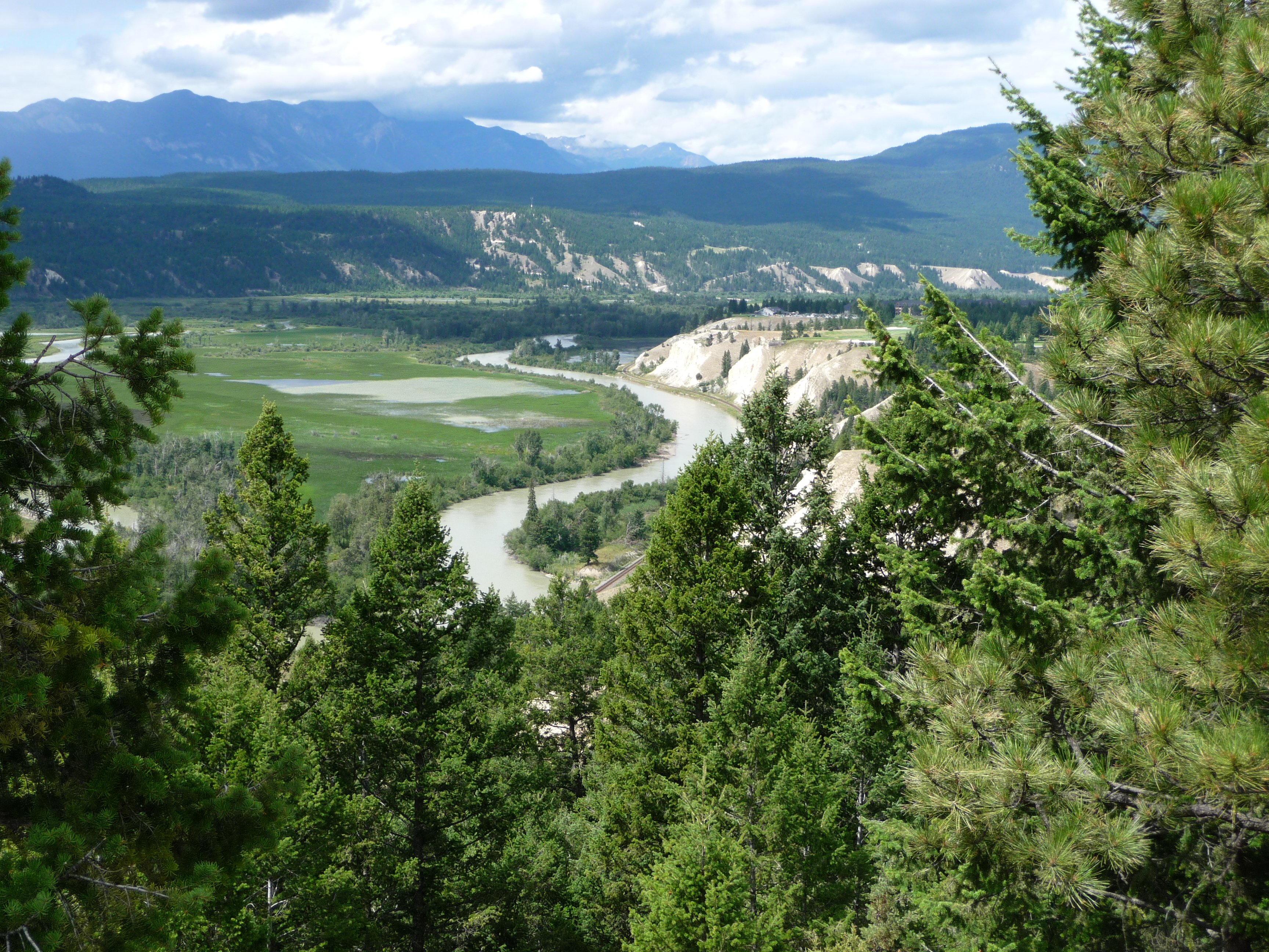 Radium Hot Springs