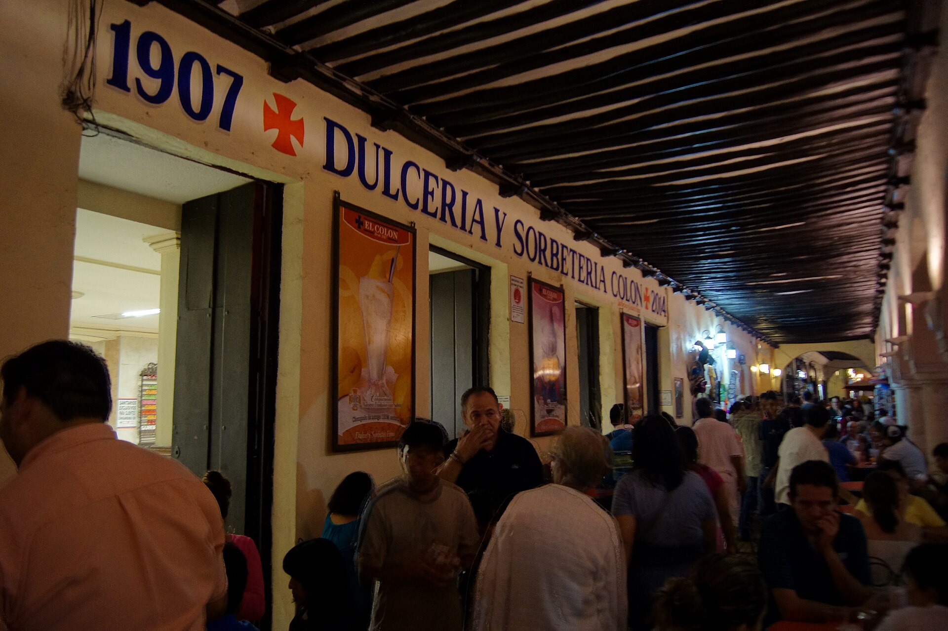 Dulcería y Sorbetería Colón